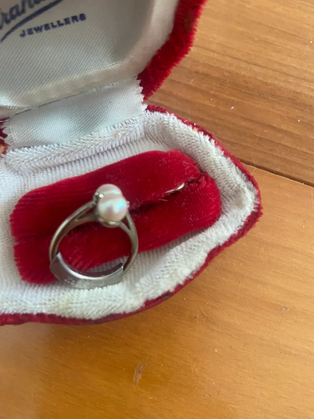 Vintage Pearl Ring With 2 Diamond Accents image indicator(4)