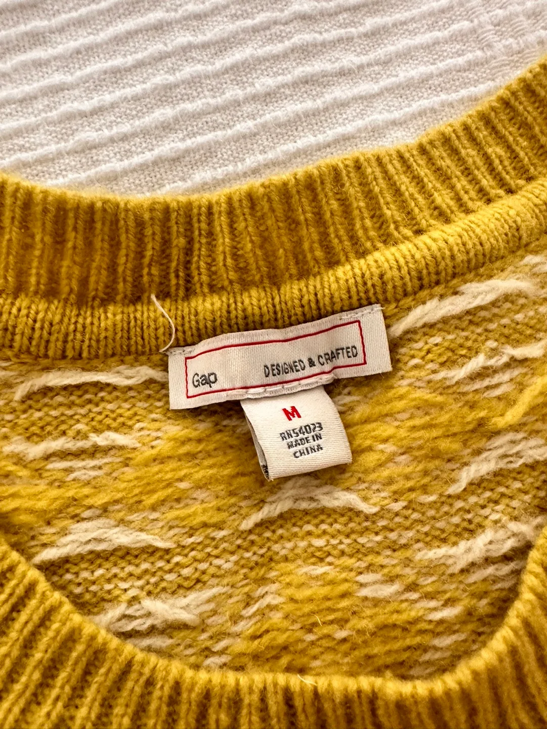 Gap Yellow merino wool image indicator(2)