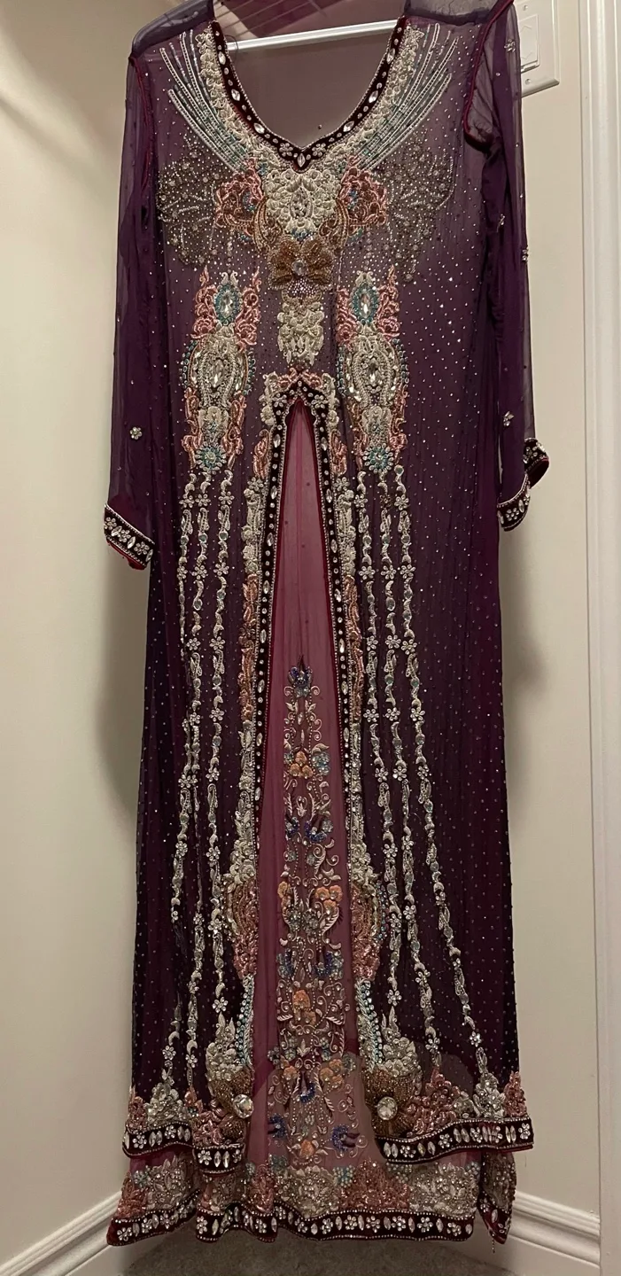 Indian Pakistani Embroidered Shalwar Kameez Suit image indicator(7)