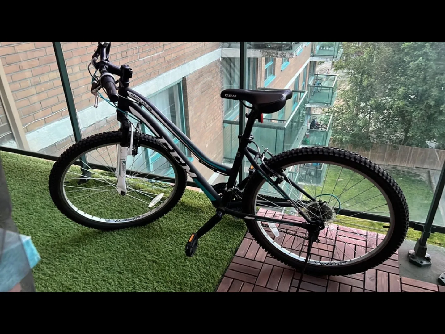 CCM Hardline Hardtail Mountain Bike, Black, 21-Speed, 26-in image indicator(3)