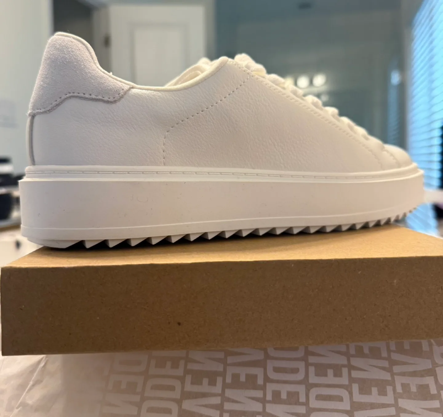 Steve Madden White Sneakers image indicator(2)