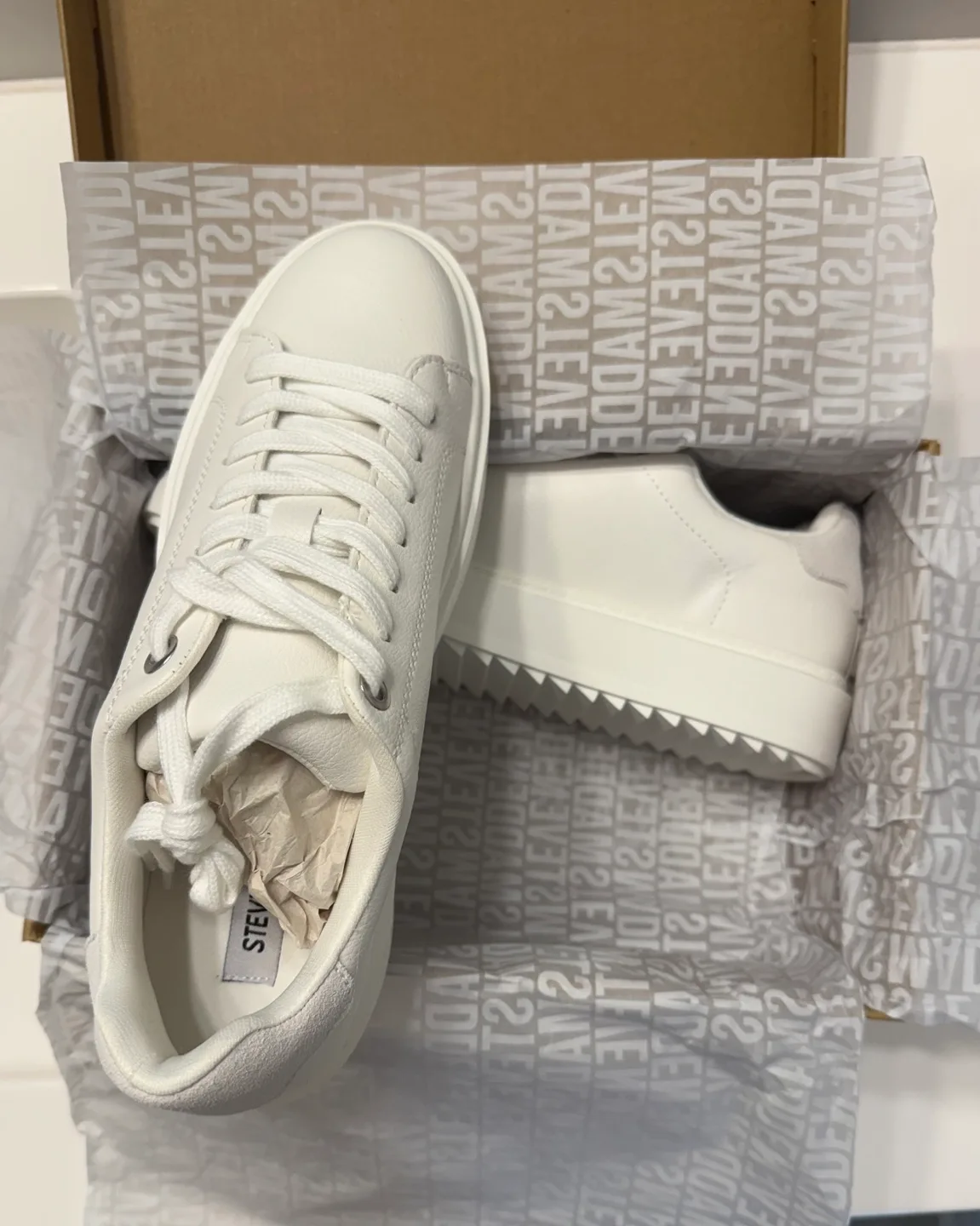 Steve Madden White Sneakers image indicator(4)