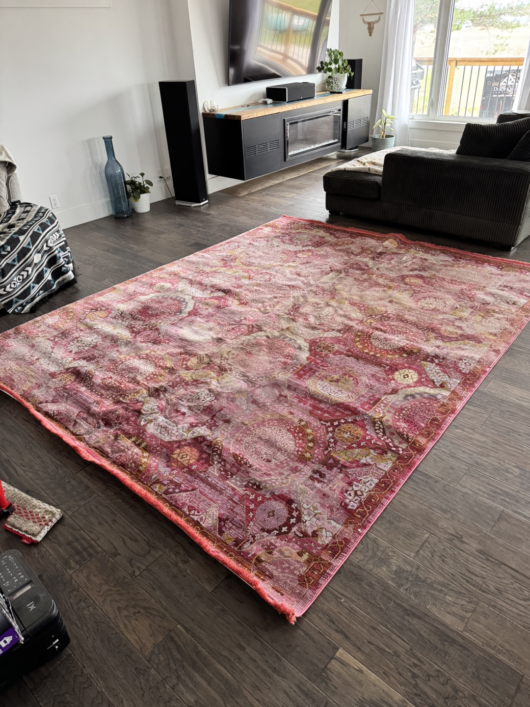 Large Pink and Red Area Rug - photo 2