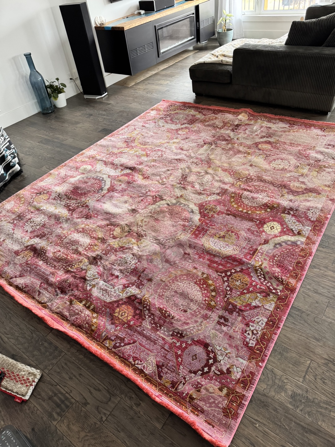 Large Pink and Red Area Rug - photo 3