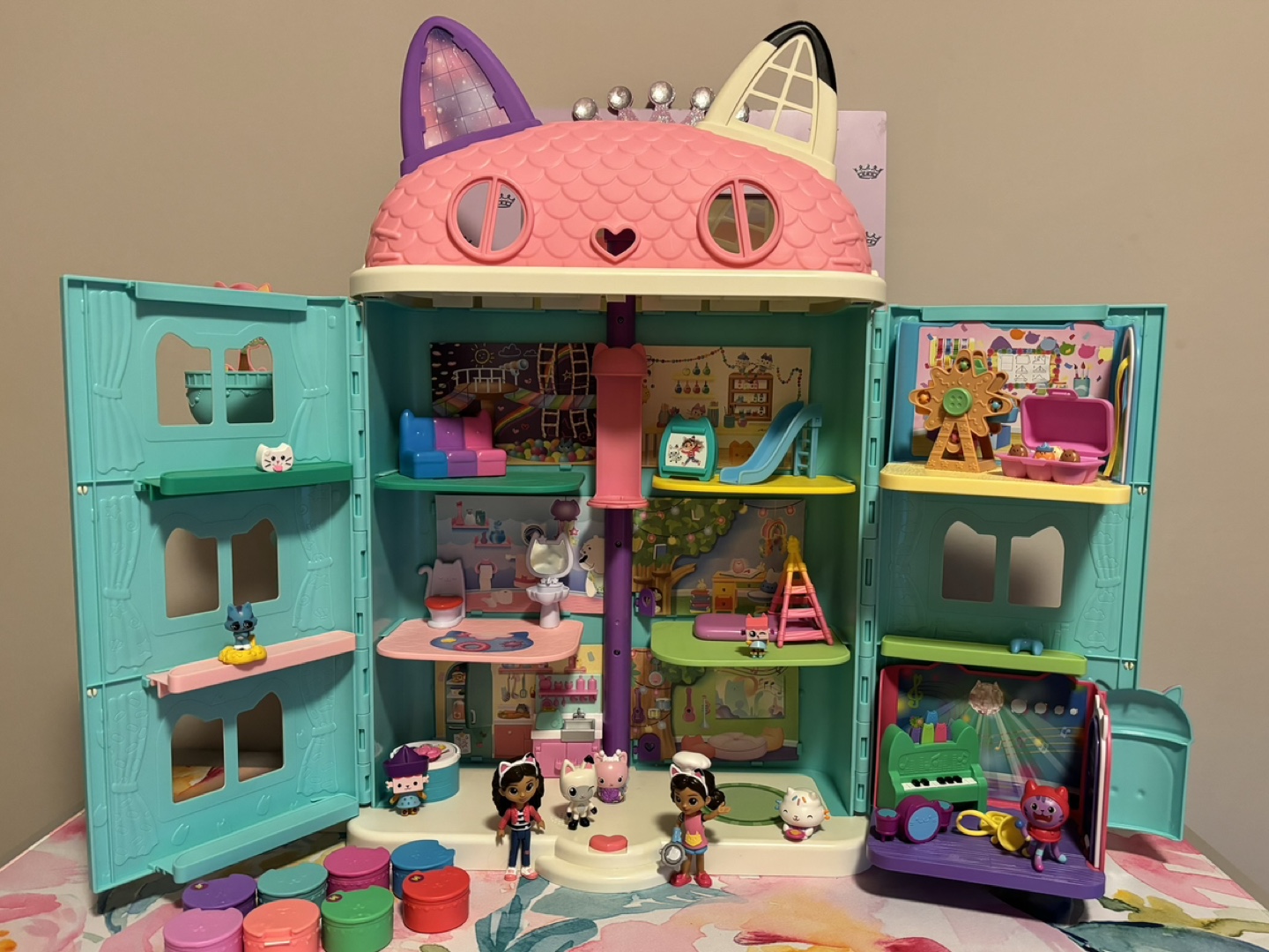 Gabby’s Dollhouse play set