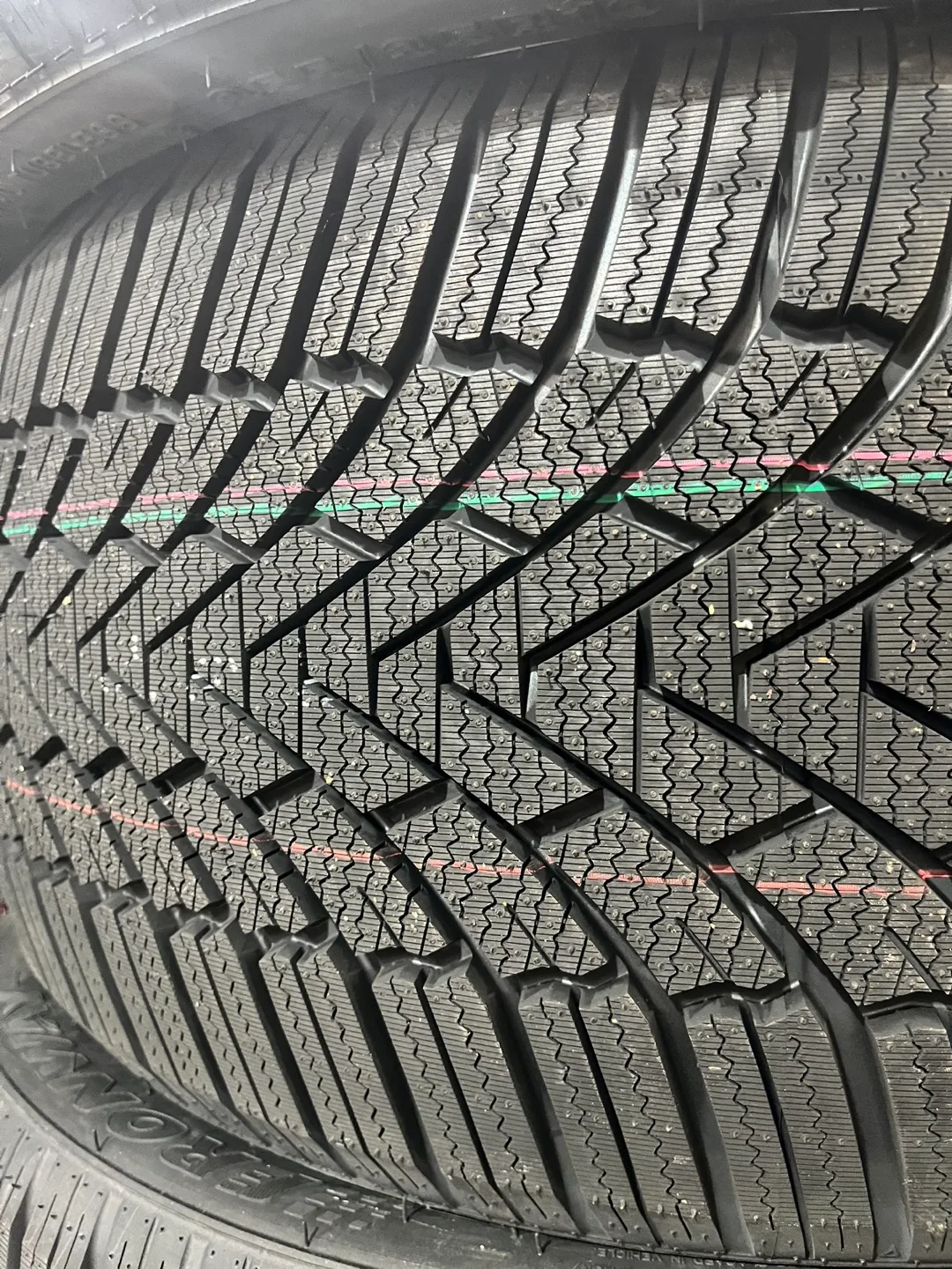 BRAND NEW Fronway 255/35/19 Winter Tires image indicator(3)