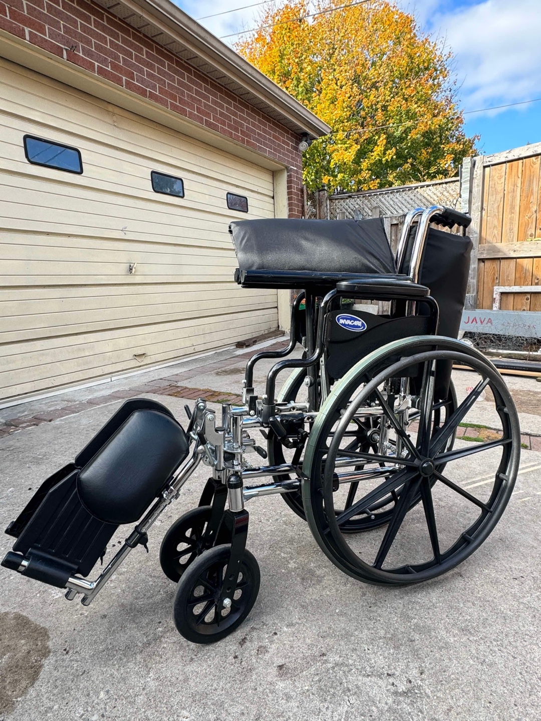 Invacare Heavy duty wheelchair. - photo 3