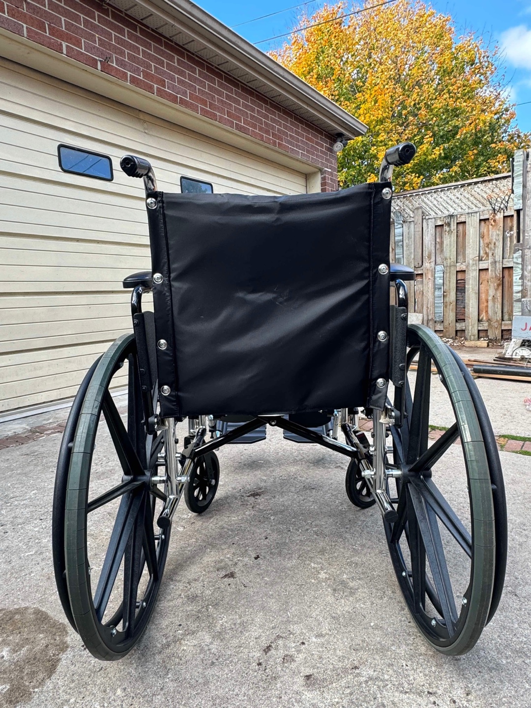 Invacare Heavy duty wheelchair. - photo 4