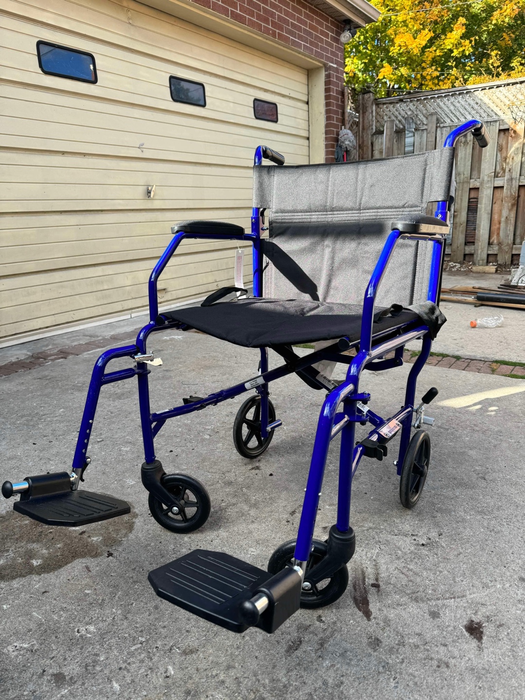 Medline light and easy transport wheelchair - photo 3