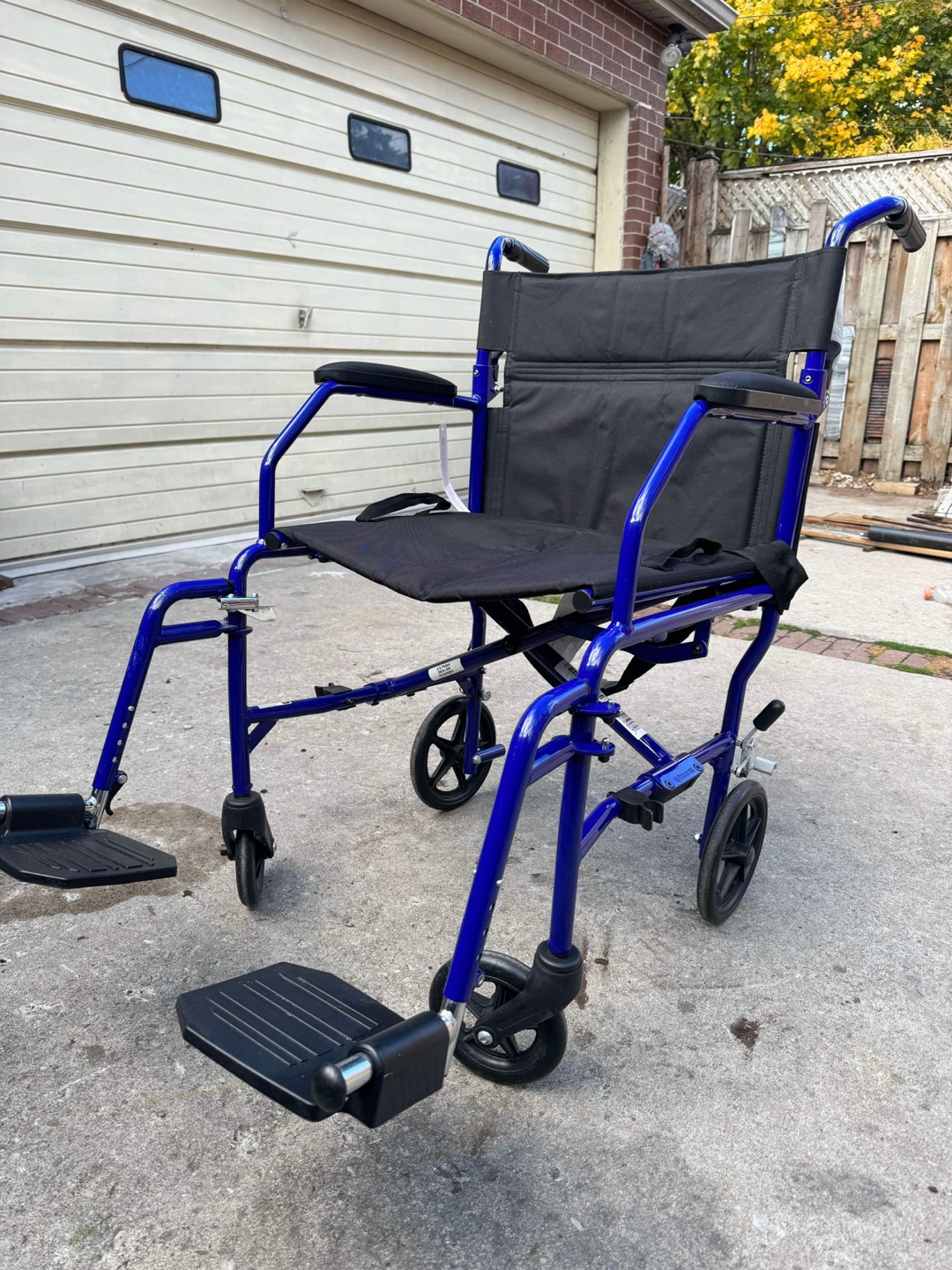 Medline light and easy transport wheelchair - photo 5