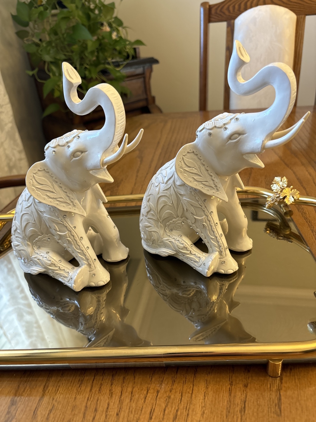 Set of 2 White vintage Elephant Figurines