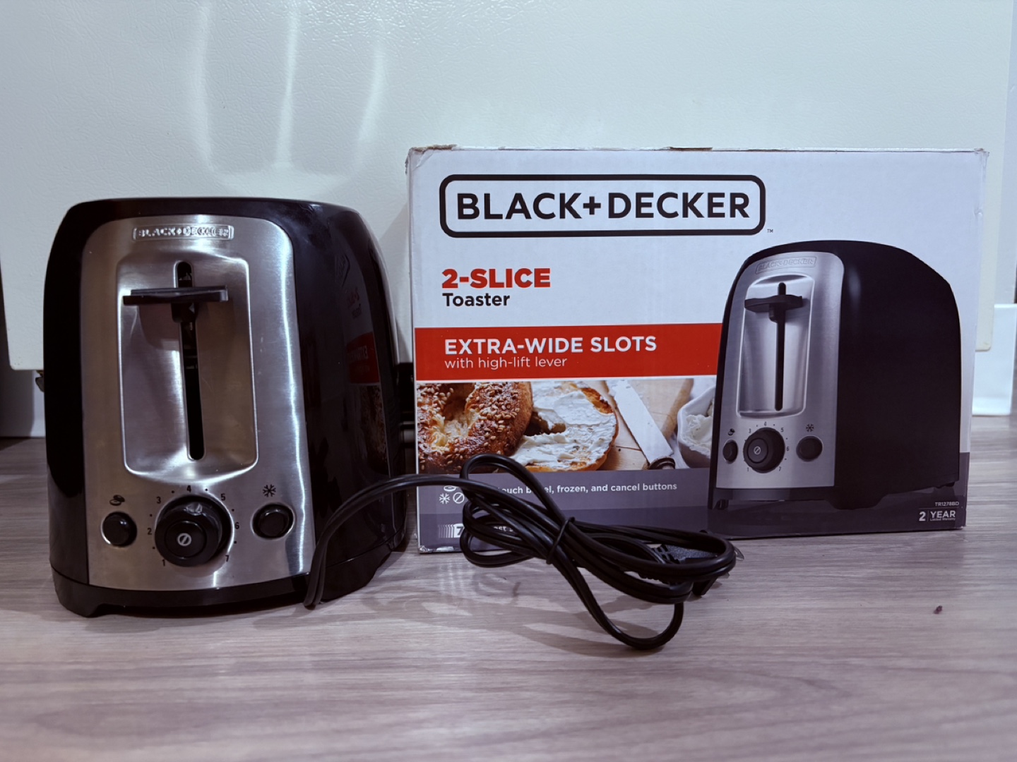 Black + Decker 2-Slice Toaster with Extra-Wide Slots
