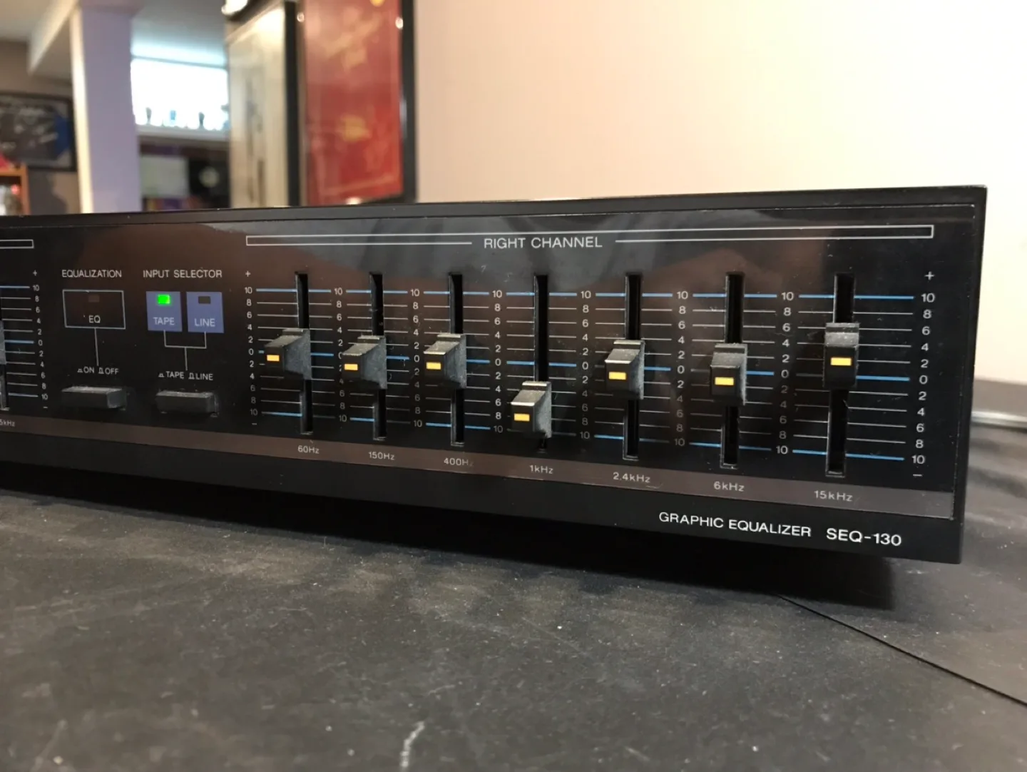 Sony Graphic Equalizer SEQ-130 image indicator(2)