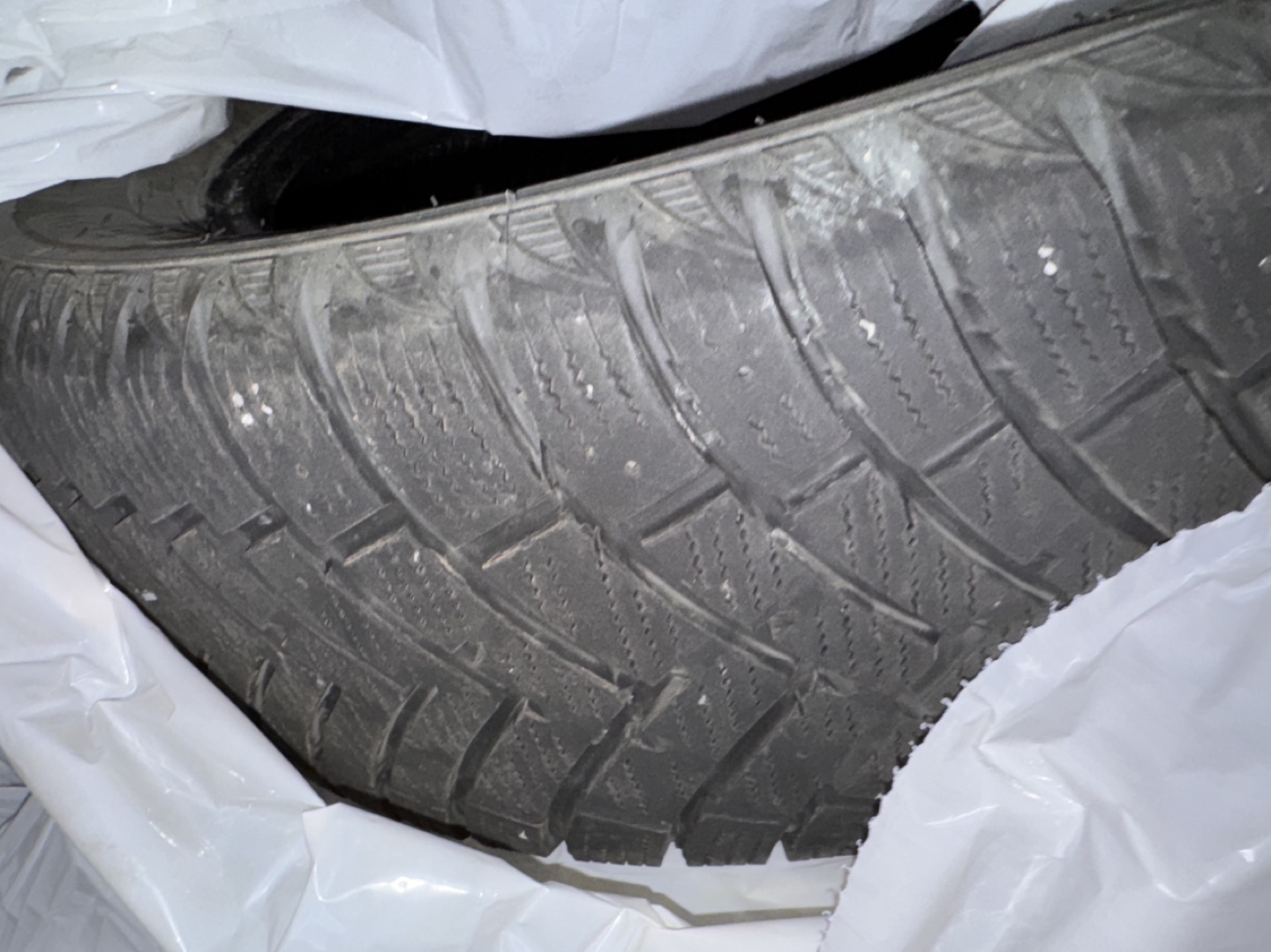 Winter tire 235/60r 17 - photo 3