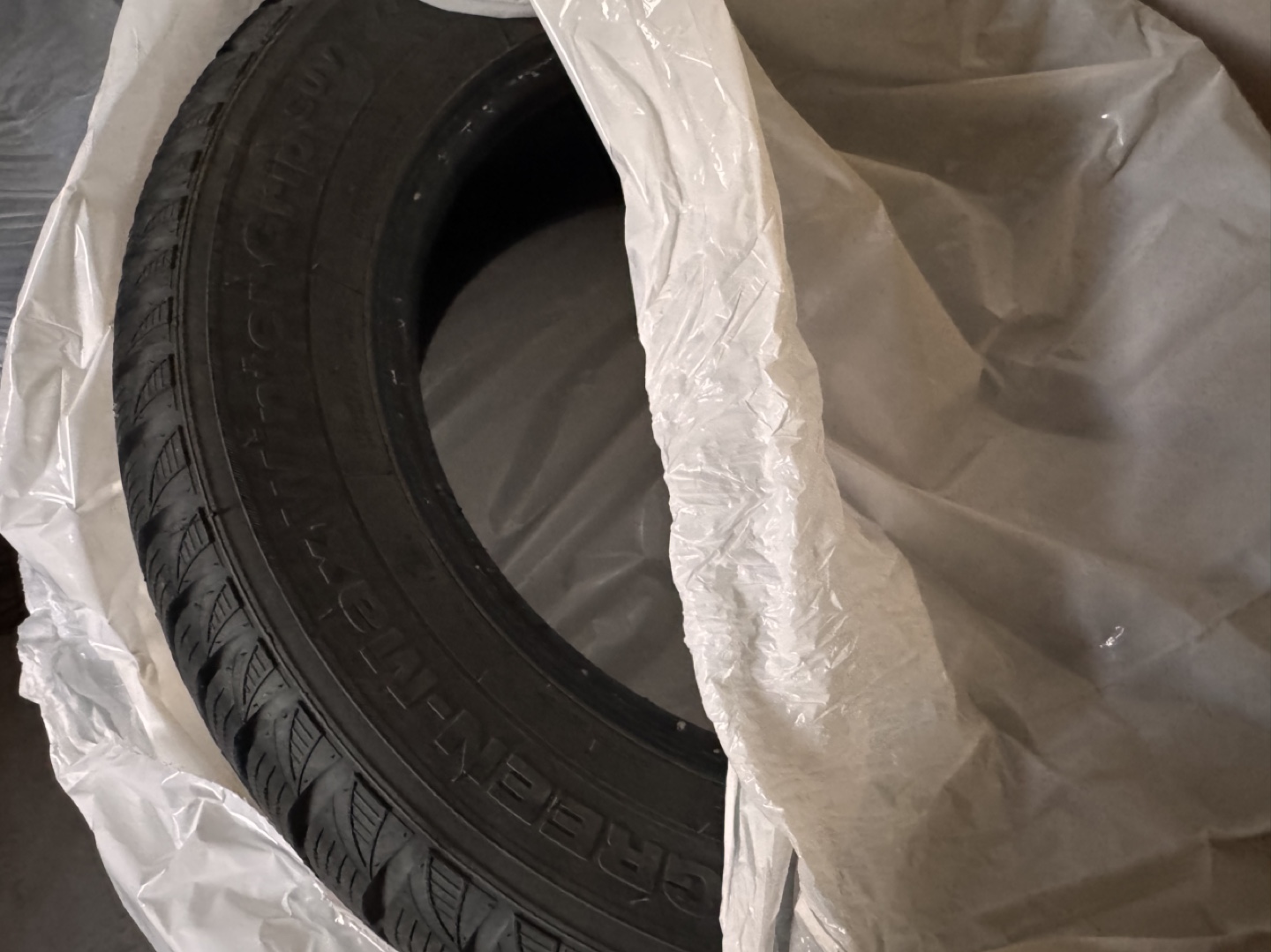 Winter tire 235/60r 17 - photo 2