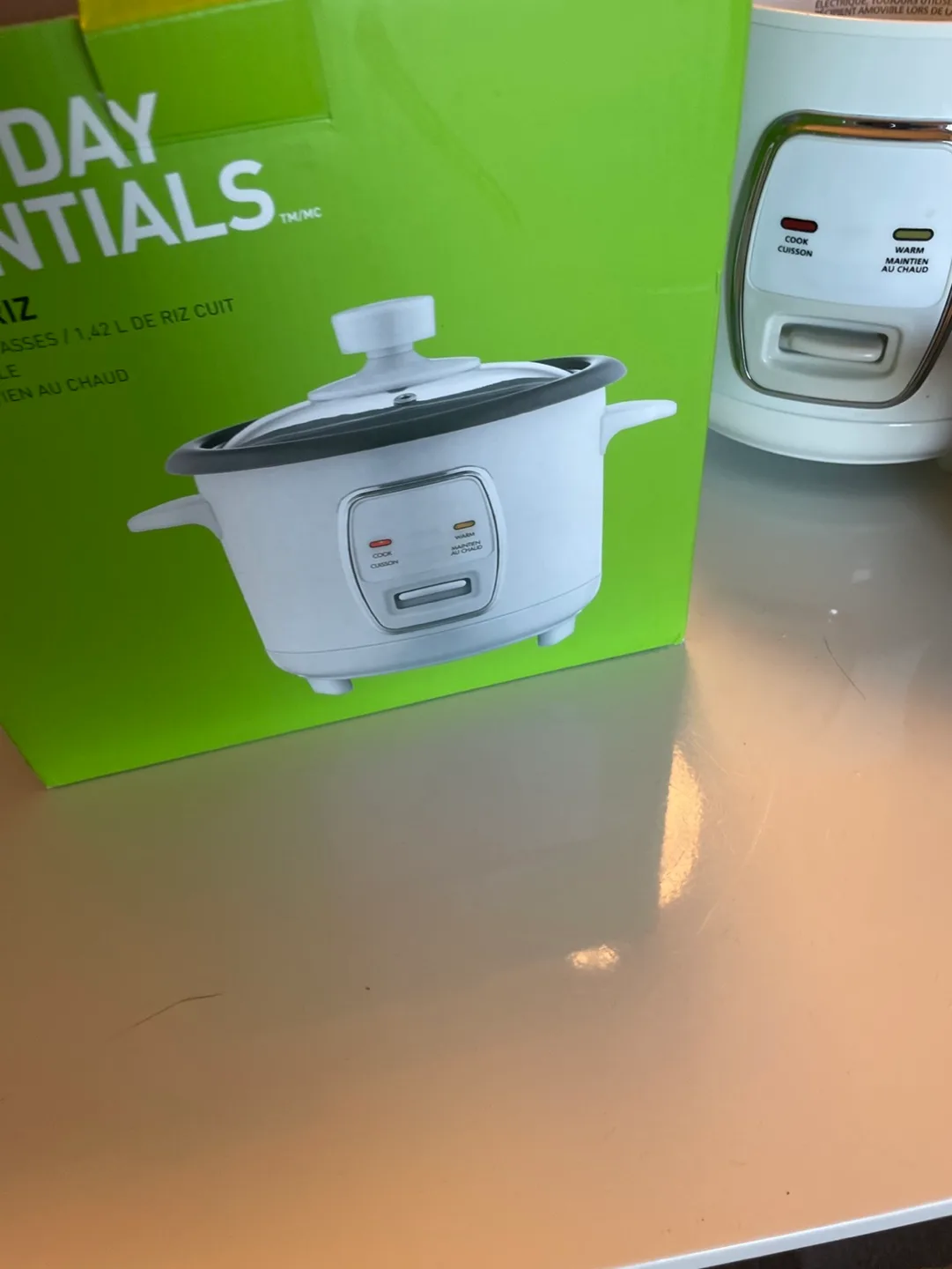 Everyday Essentials Rice Cooker thumbnail