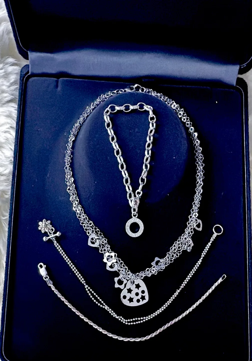 LOT of 4 Sterling Silver Necklace & 3 bracelets image indicator(2)