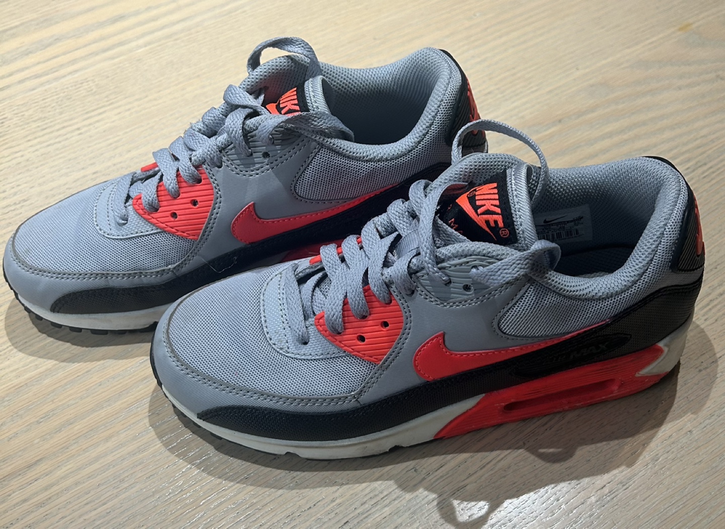 Nike Air Max 90 Shoes
