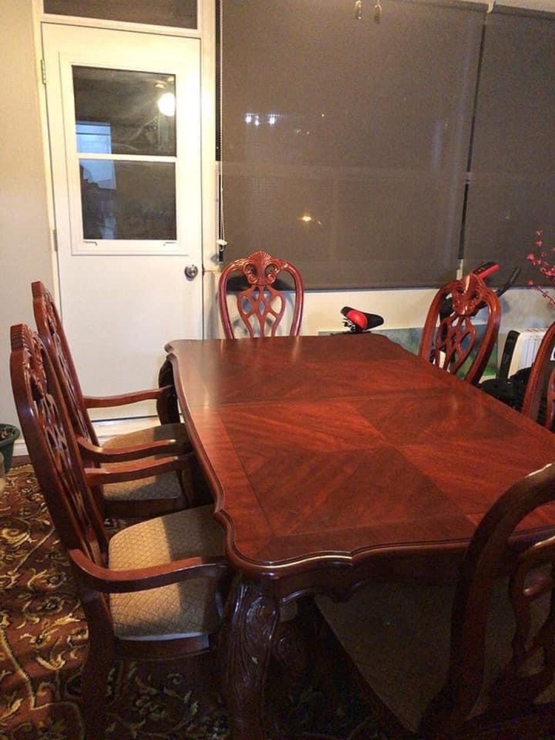 Dining Table and Chairs Set