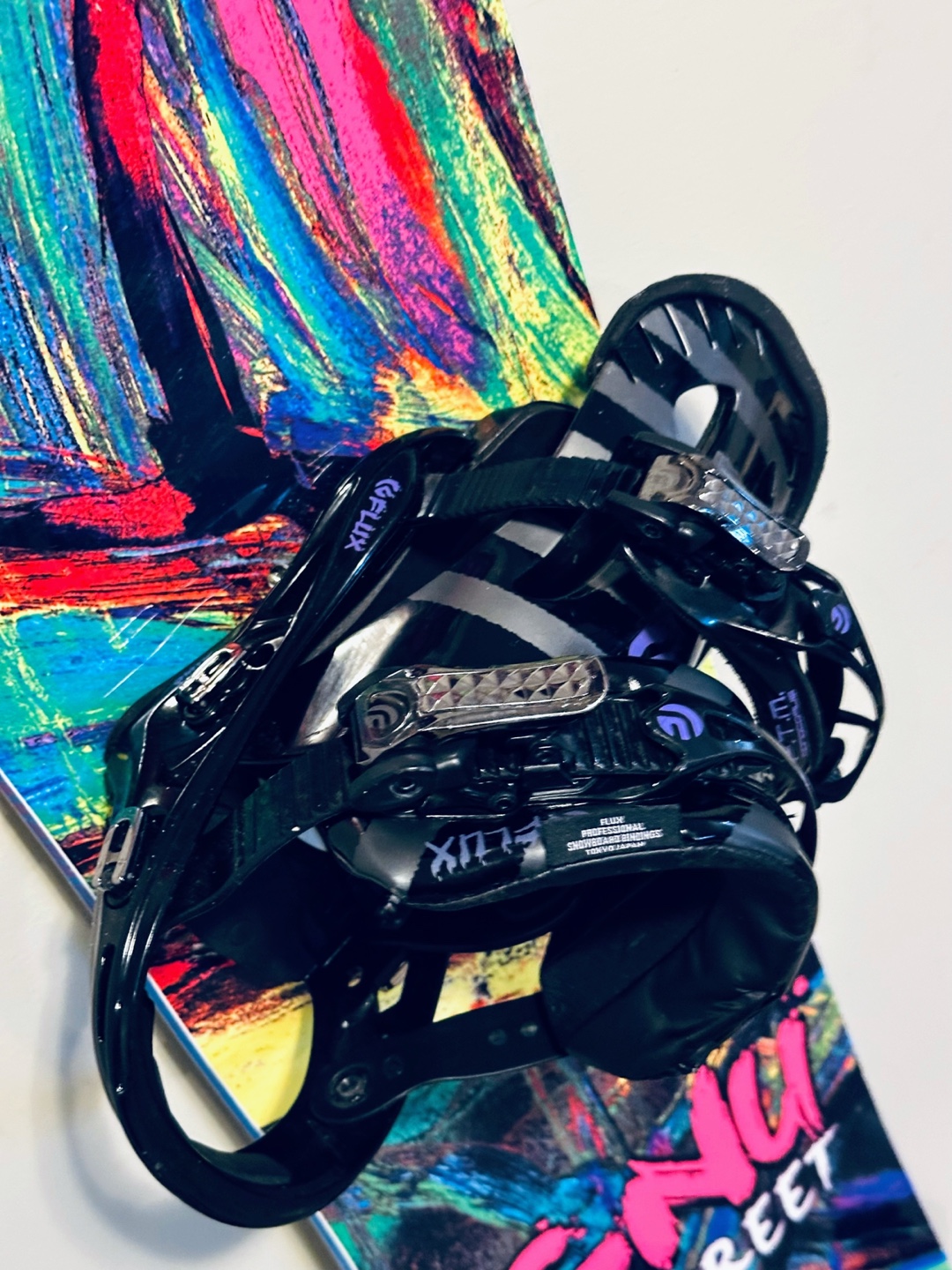 149cm GNU B-Street Snowboard with Flux Bindings - photo 3