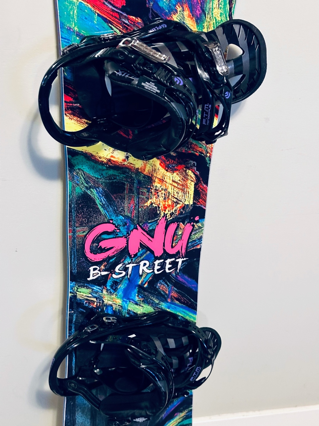 149cm GNU B-Street Snowboard with Flux Bindings - photo 2