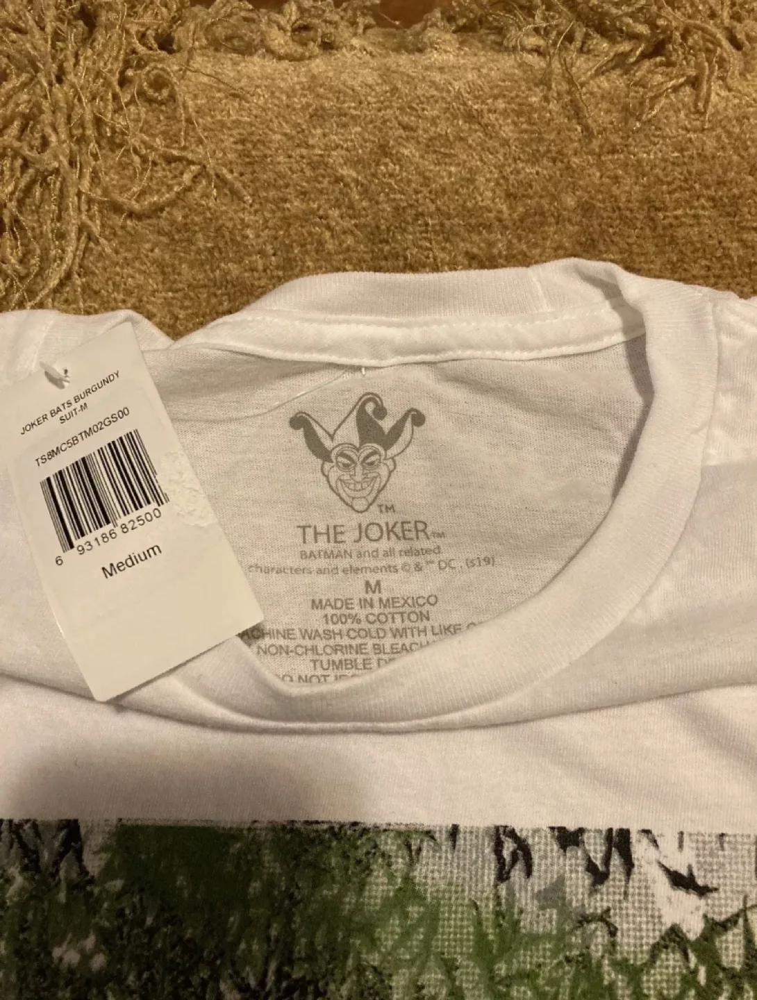 The Joker T-Shirt Size Medium image indicator(3)