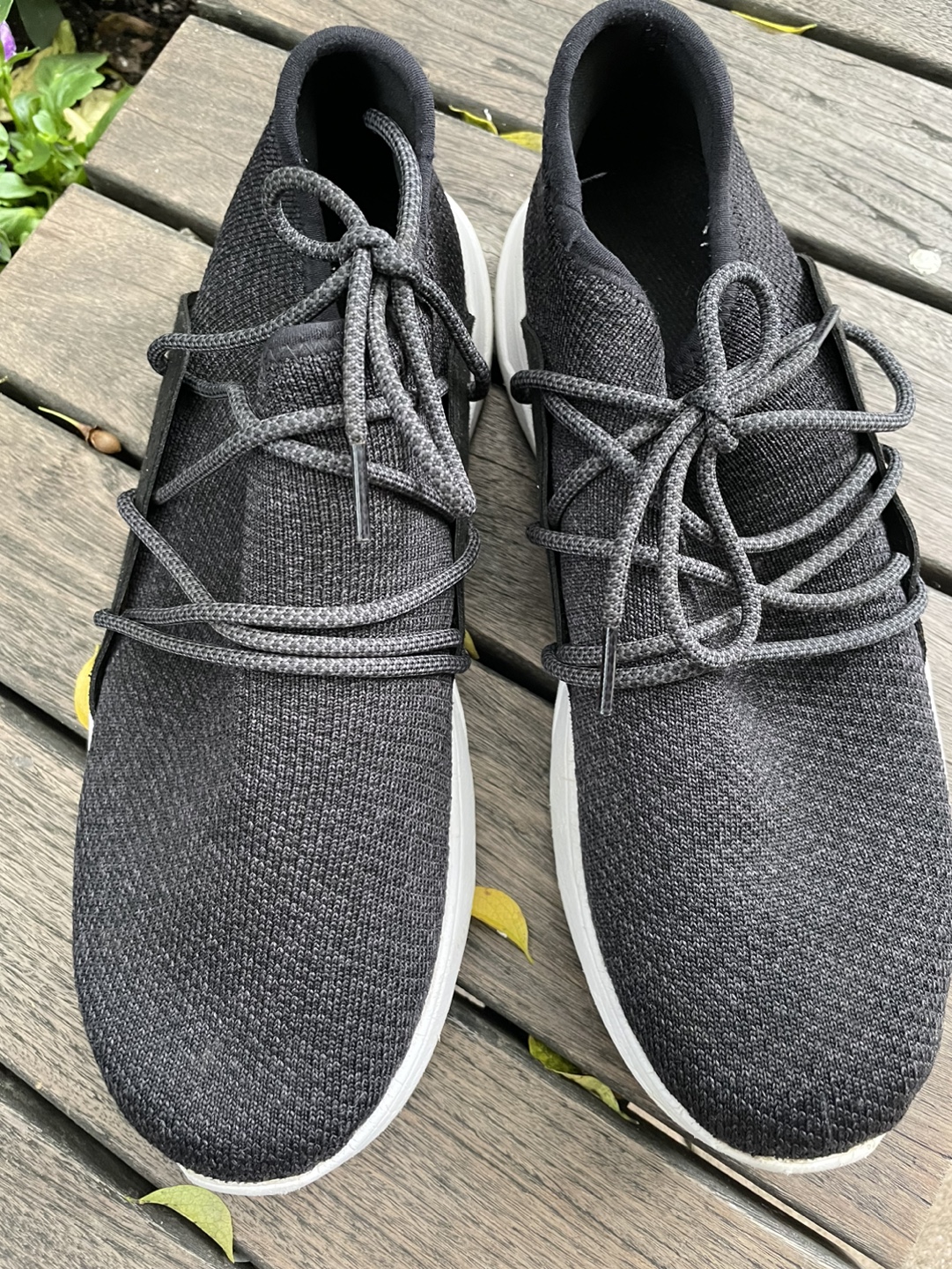 Vessi 10.5 ladies or 8 youth / men’s