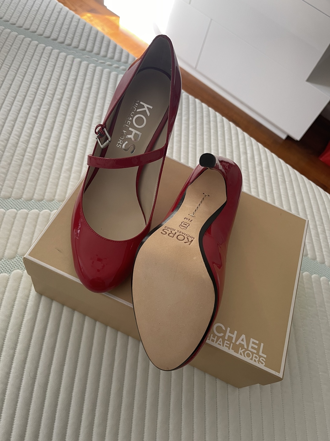 Michael Kors Red Heels - photo 2