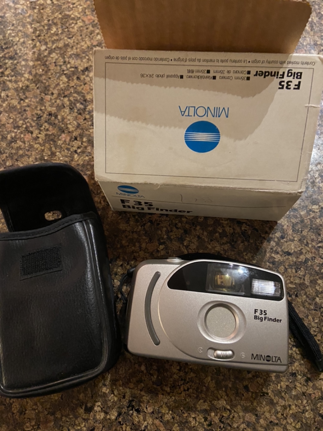 Minolta F35 Big Finder 35mm Film Camera