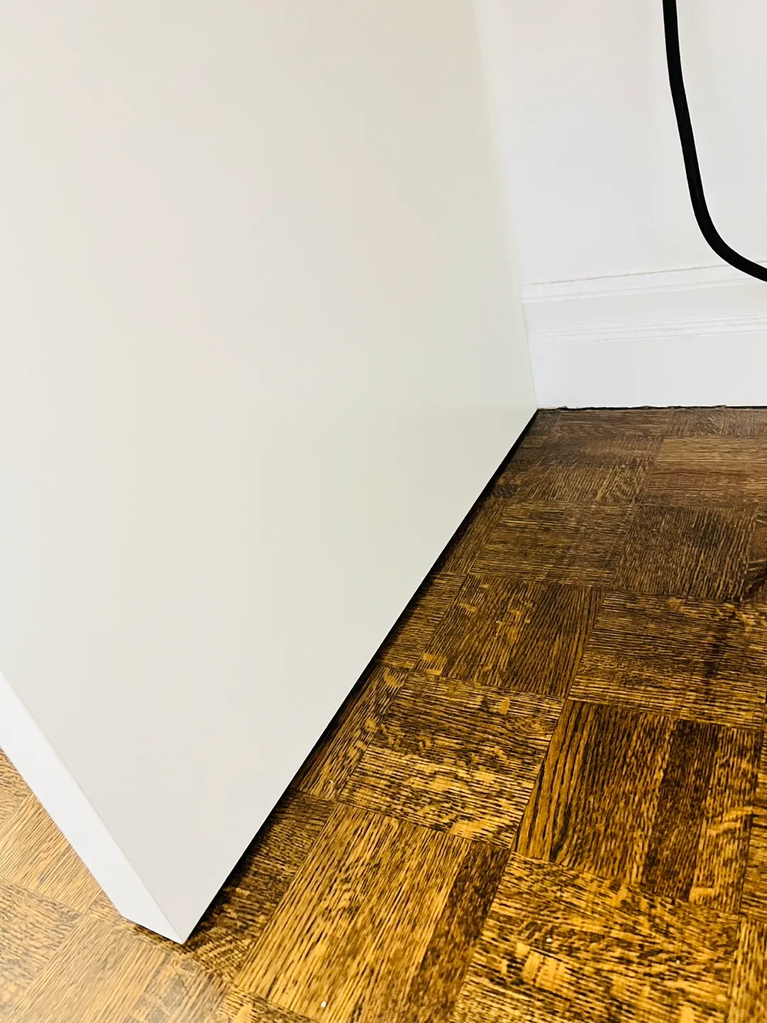 IKEA White Malm Desk image indicator(7)