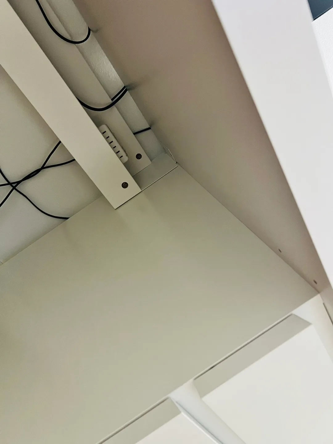 IKEA White Malm Desk image indicator(9)