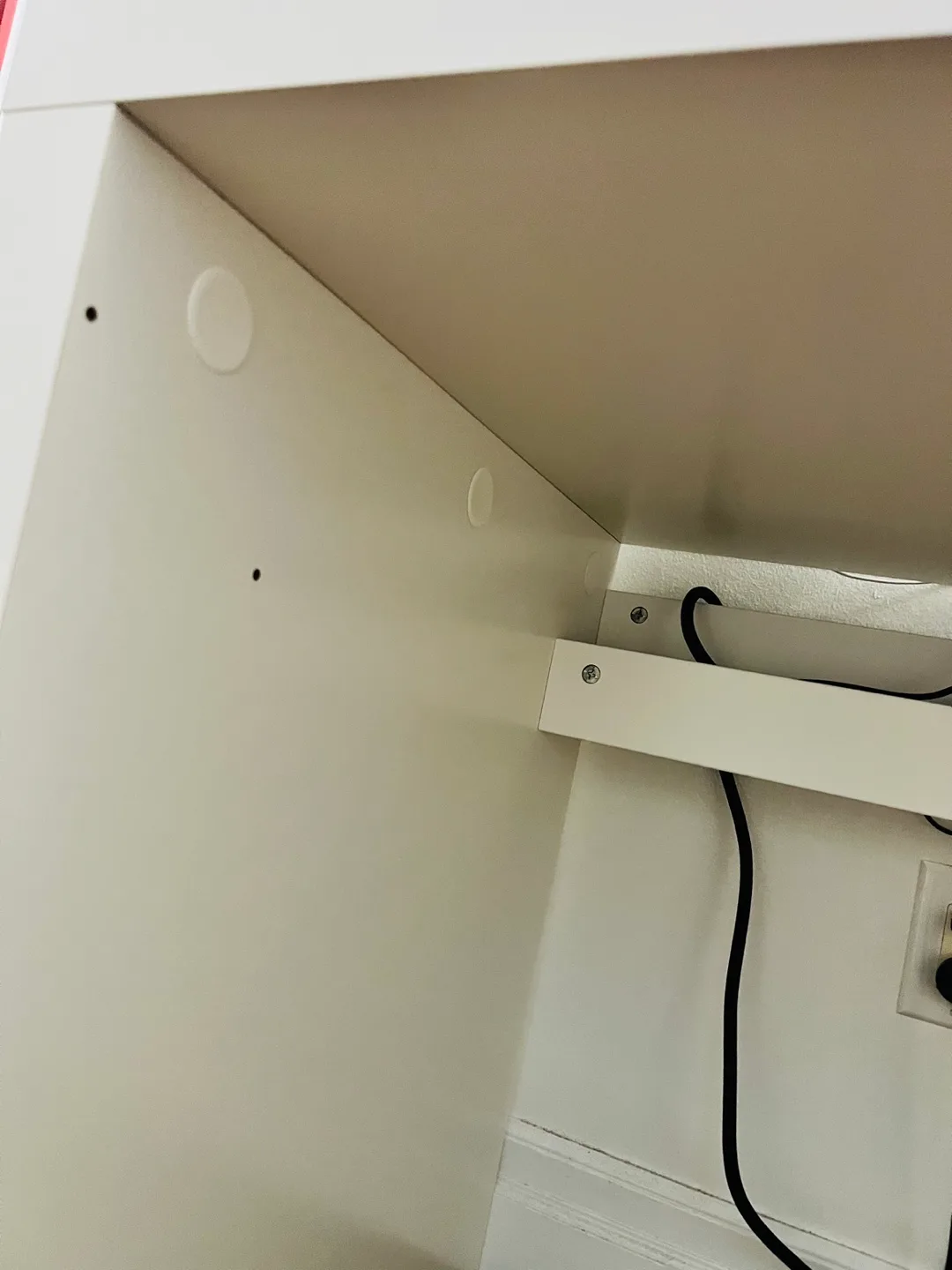 IKEA White Malm Desk image indicator(8)