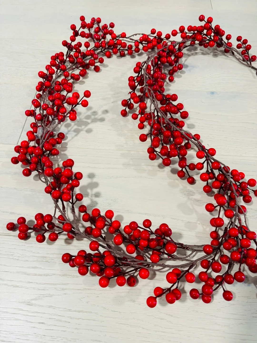 Red Berry Garland thumbnail