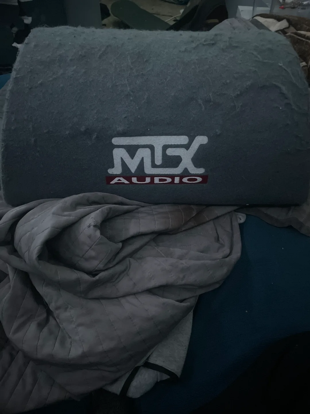 MTX Audio Subwoofer with Enclosure image indicator(2)