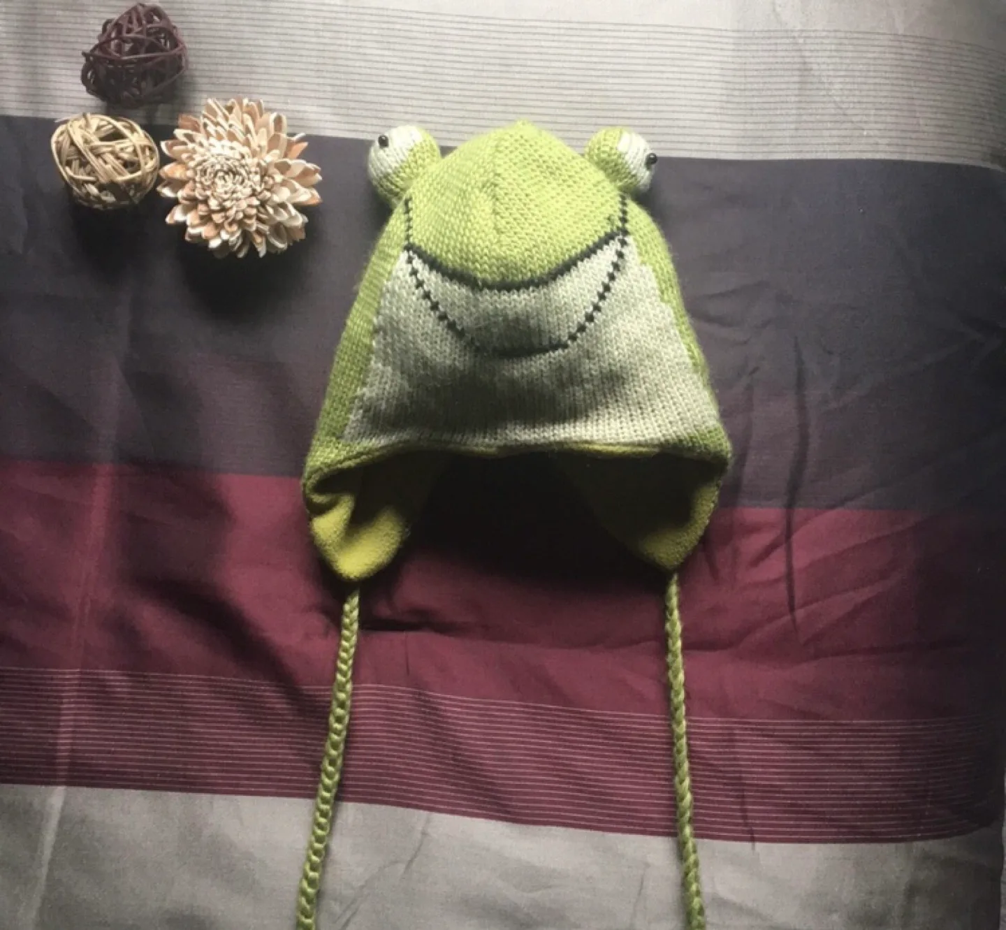 Frog Knit Hat image indicator(3)