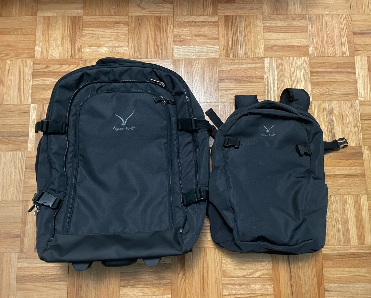 Hynes Eagle Carry On Luggage 2 in 1 Suitcase 63L image indicator(8)