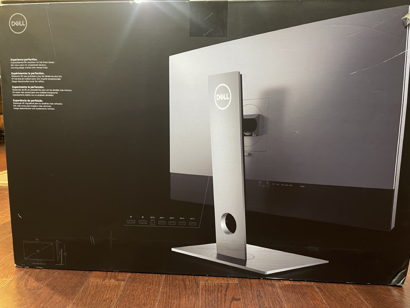 Dell UltraSharp 32 8K Monitor - photo 2
