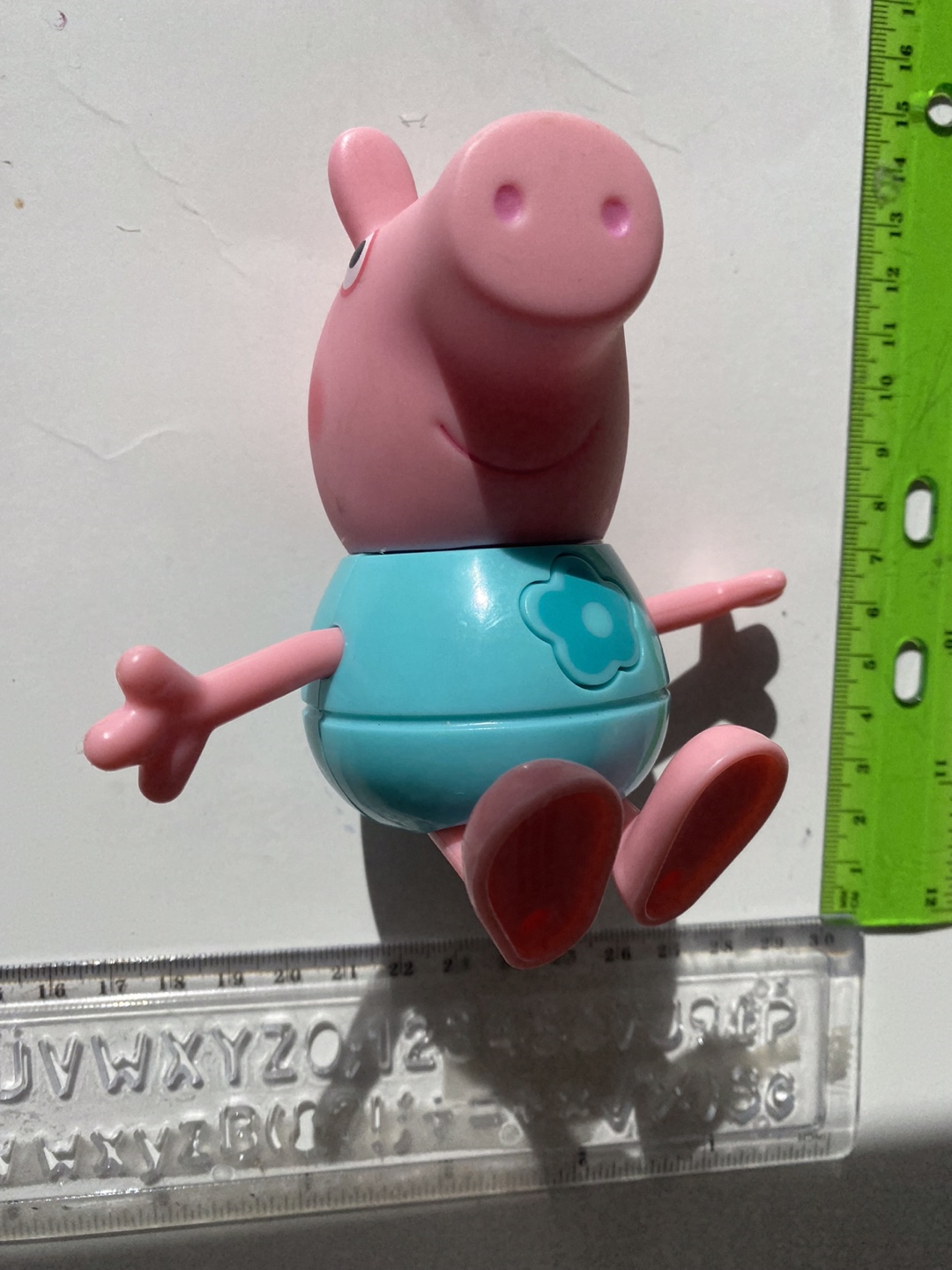 Peppa Pig Talking Toy need batteries - photo 3