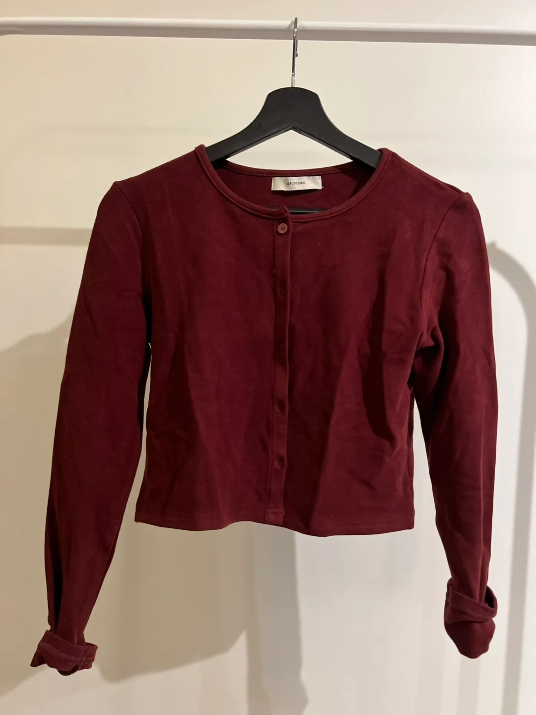 Burgundy Cropped Cardigan image indicator(4)