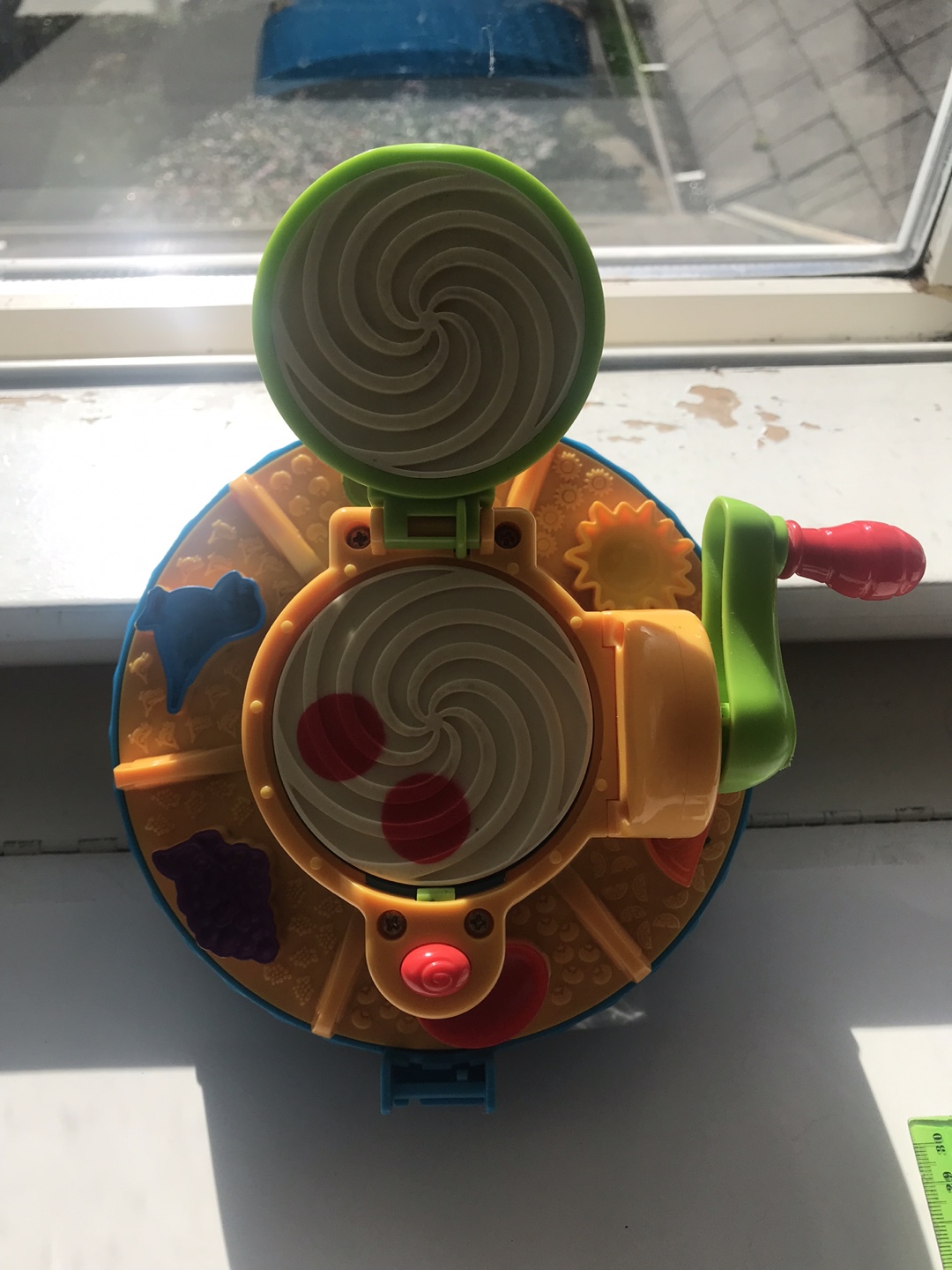 Sesame Street Elmo Play-Doh Fun Factory - photo 4