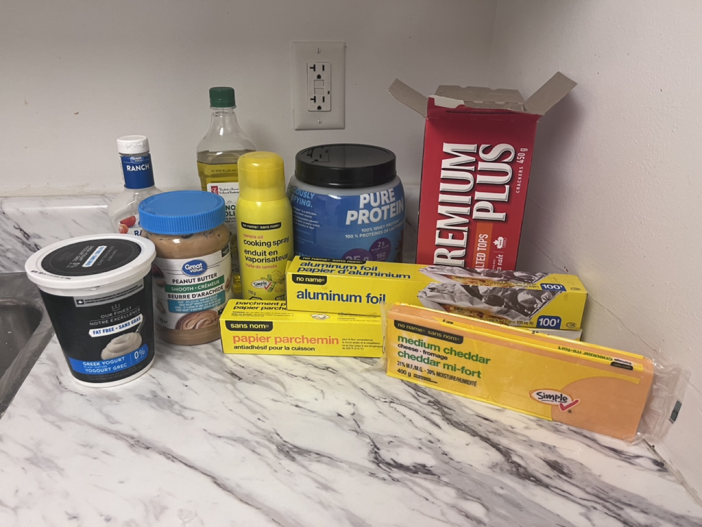 FREE FOOD/GROCERY ITEMS (MUST PICK UP BEFORE 9 AM 11/14)