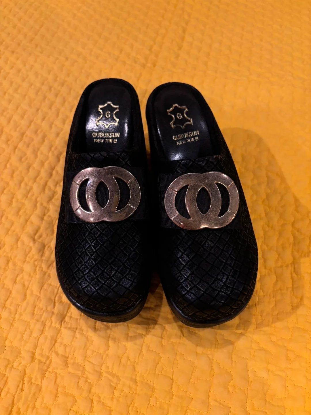 Black Platform Clogs image indicator(2)