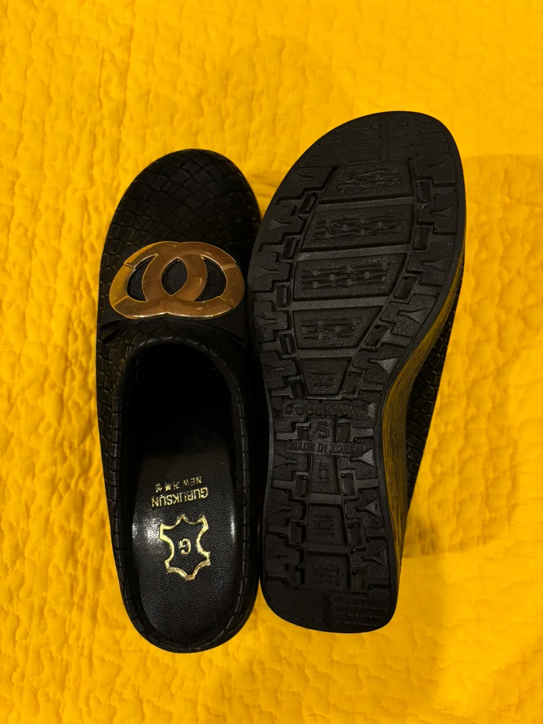 Black Platform Clogs image indicator(7)