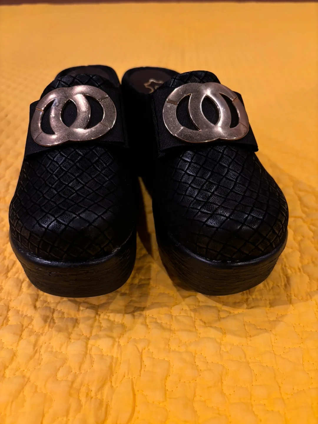 Black Platform Clogs image indicator(8)