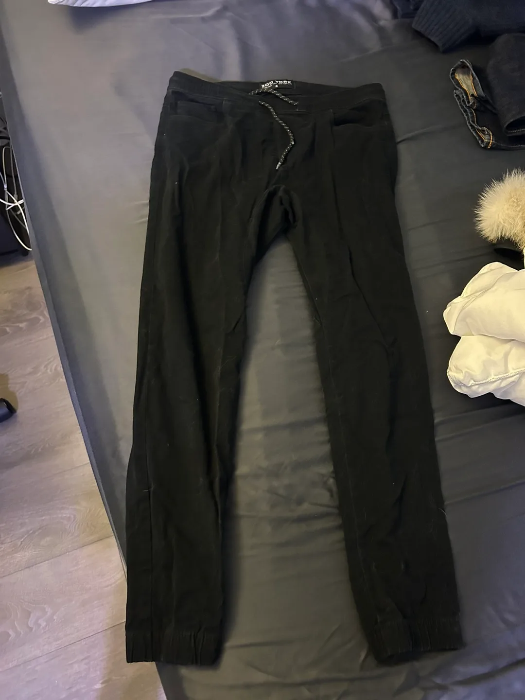 Jeans and pants image indicator(5)