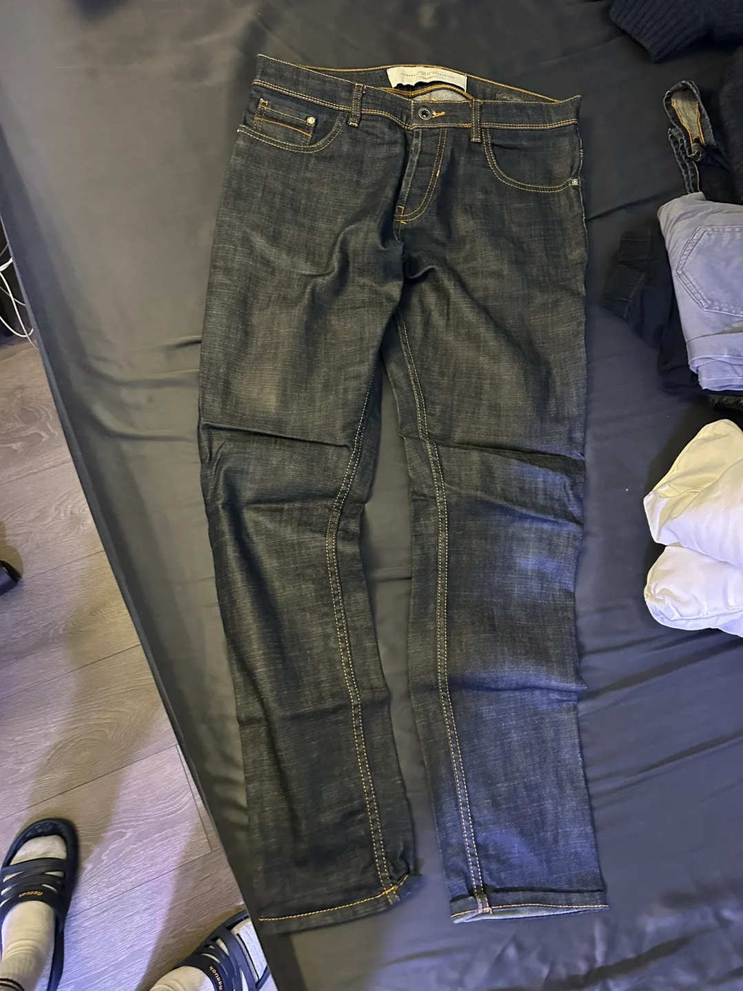 Jeans and pants image indicator(2)