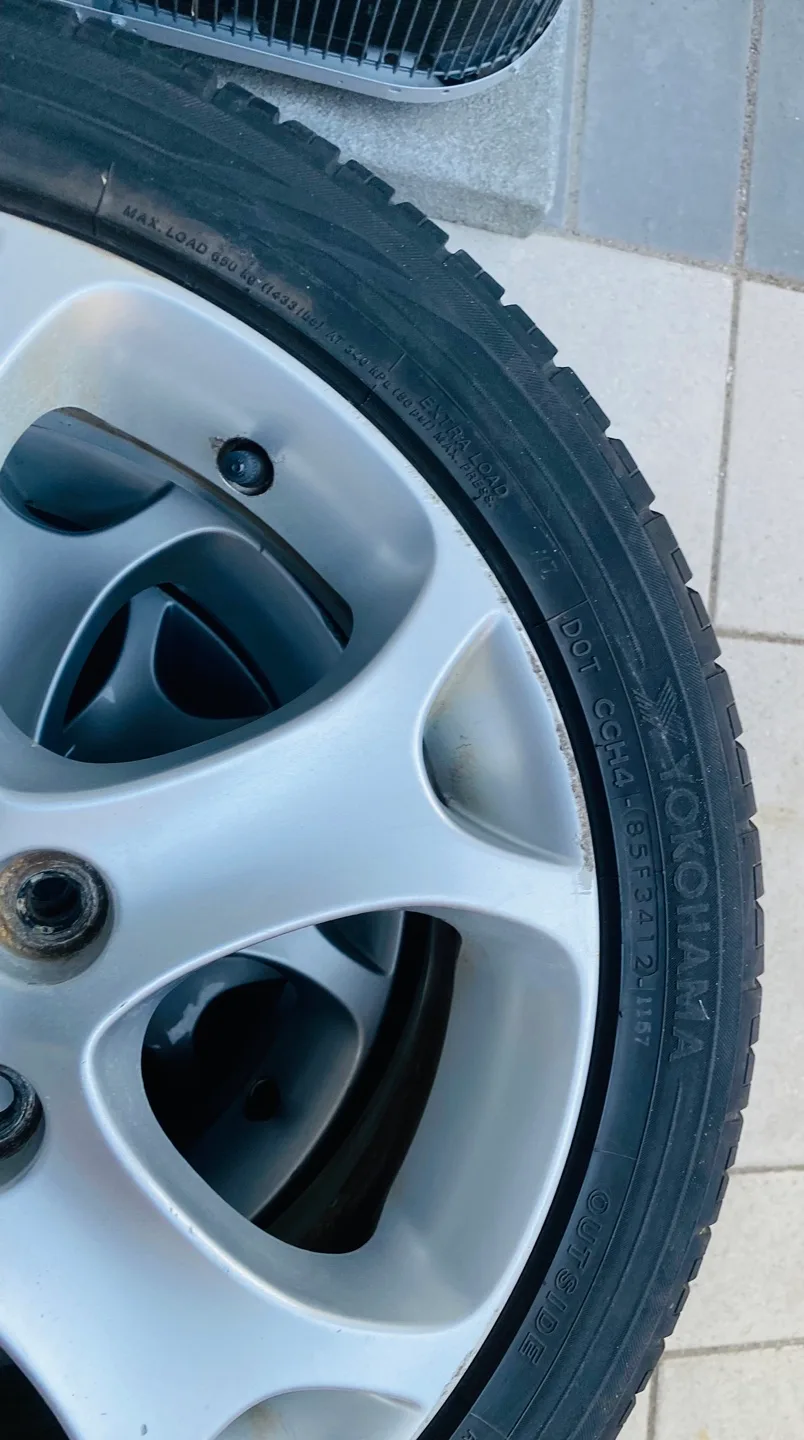 Mazda 6 17 inch alloy Rims with tires All season image indicator(4)