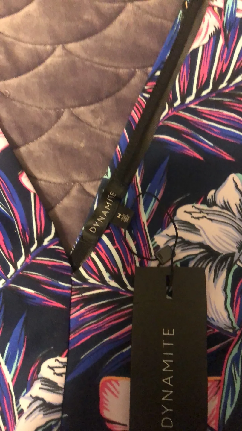 Dynamite Floral Top Size M image indicator(3)