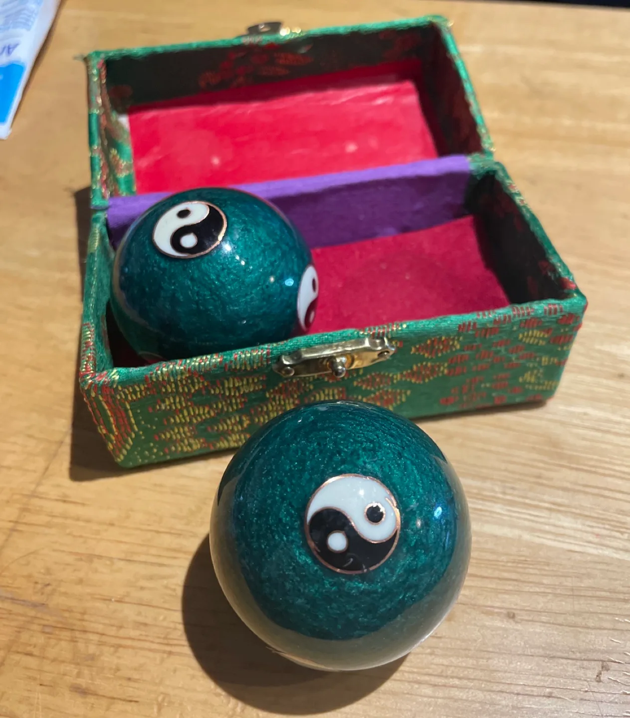 Green Yin Yang Baoding Balls image indicator(2)