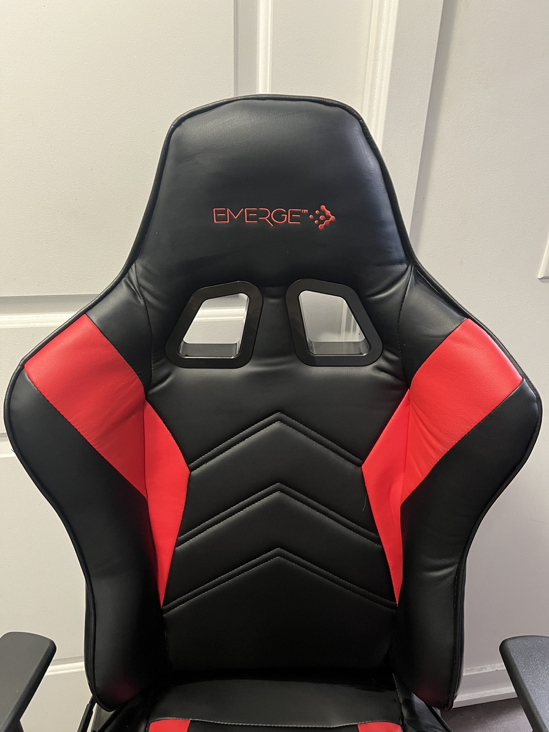 Emerge Gaming Chair - Like New! - photo 4